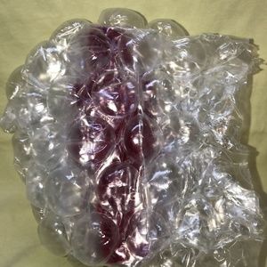 red velvet nutcrack plug in